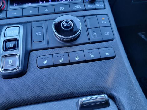 Used 2024 Hyundai Palisade Limited image 22