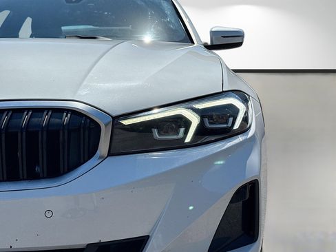 Used 2024 BMW 330i Sedan w/ Premium Package RWD image 9