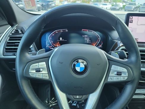 Used 2025 BMW X4 xDrive30i AWD/4WD image 29