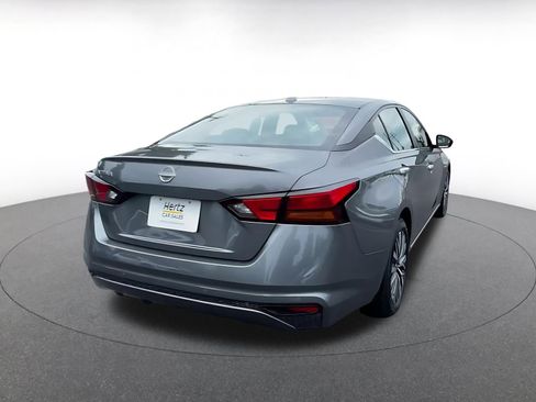 Used 2025 Nissan Altima 2.5 SV image 14