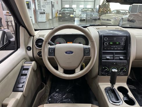 Used 2008 Ford Explorer Sport Trac XLT image 19