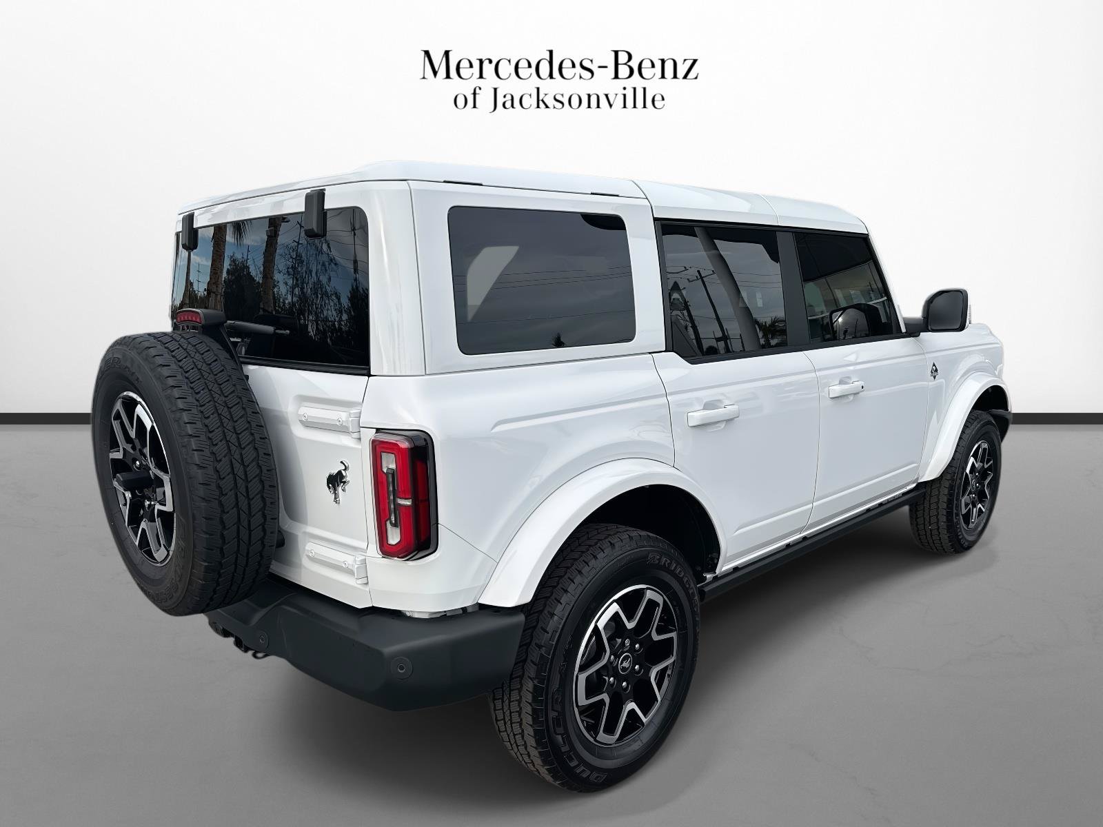 Used 2025 Ford Bronco Outer Banks AWD/4WD image 3