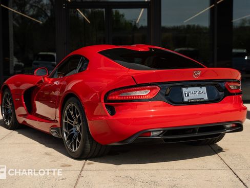 Used 2013 SRT Viper GTS w/ GTS Laguna Interior Pkg image 14