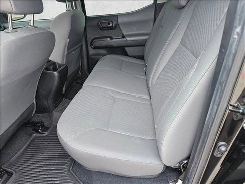 Used 2022 Toyota Tacoma SR image 10