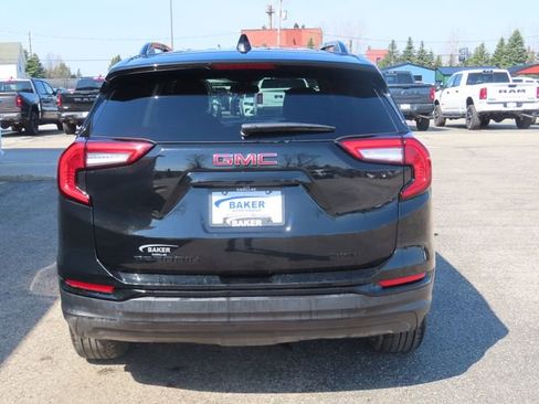 Used 2024 GMC Terrain SLE w/ Driver Convenience Package AWD/4WD image 9