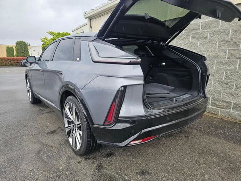 Used 2023 Cadillac Lyriq 2WD image 7