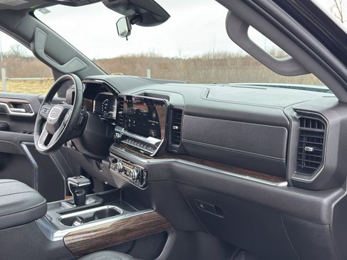 Used 2024 GMC Sierra 1500 Elevation w/ Elevation Premium Package image 31