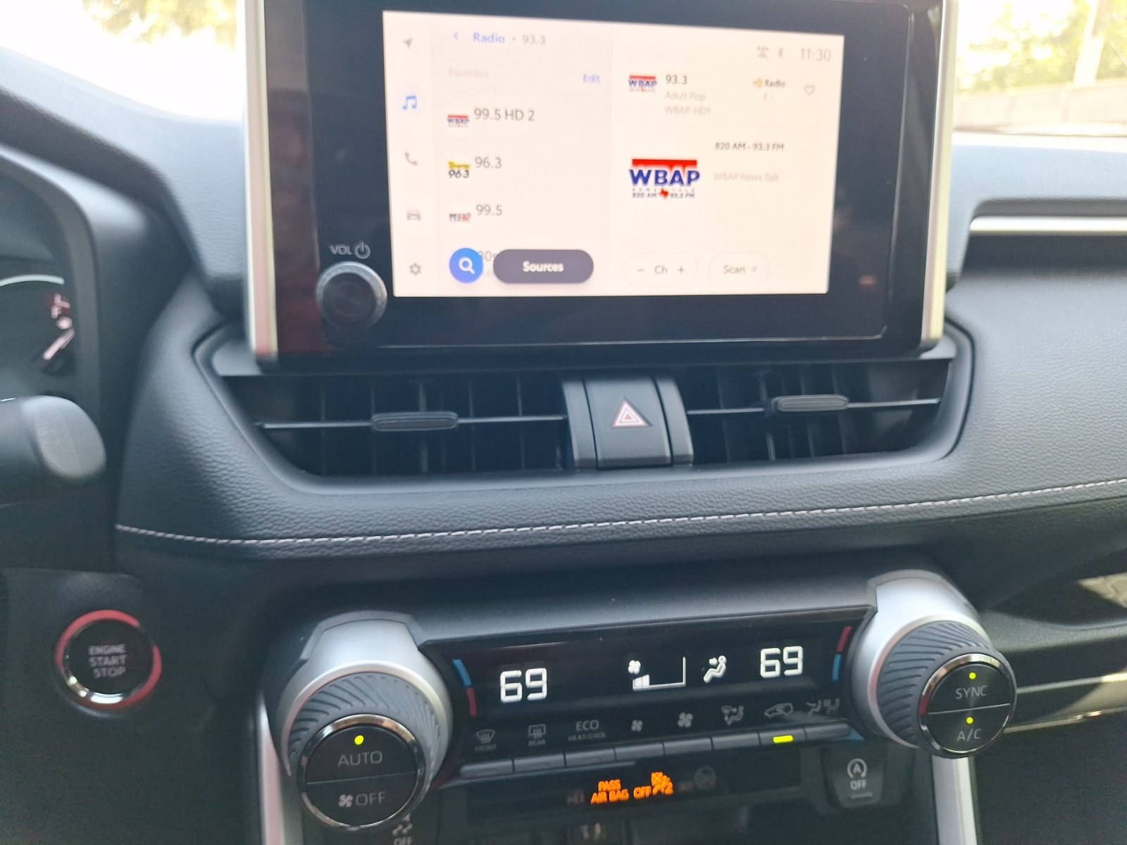 Used 2024 Toyota RAV4 XLE w/ Convenience Package FWD image 27