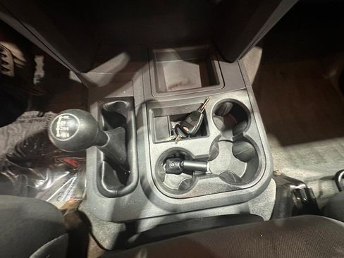 Used 2006 Dodge Ram 2500 Truck SLT w/ TRX4 Group image 21