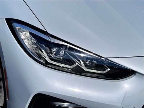 Used 2024 BMW M440i Coupe RWD image 32
