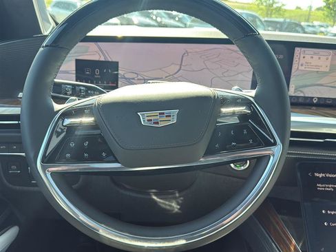 Used 2026 Cadillac Escalade Platinum Sport image 22