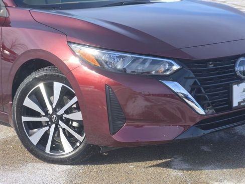 Used 2025 Nissan Sentra SV w/ SV Premium Package image 4