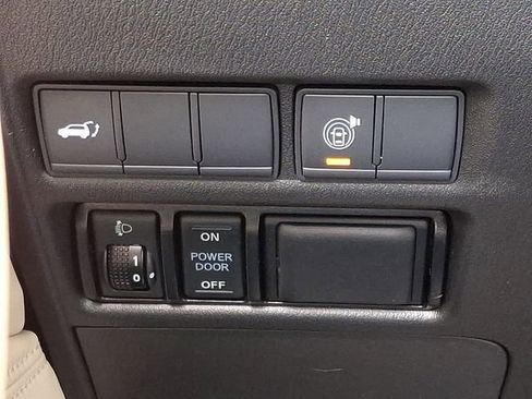Used 2018 Nissan Armada SL w/ Premium Package AWD/4WD image 25