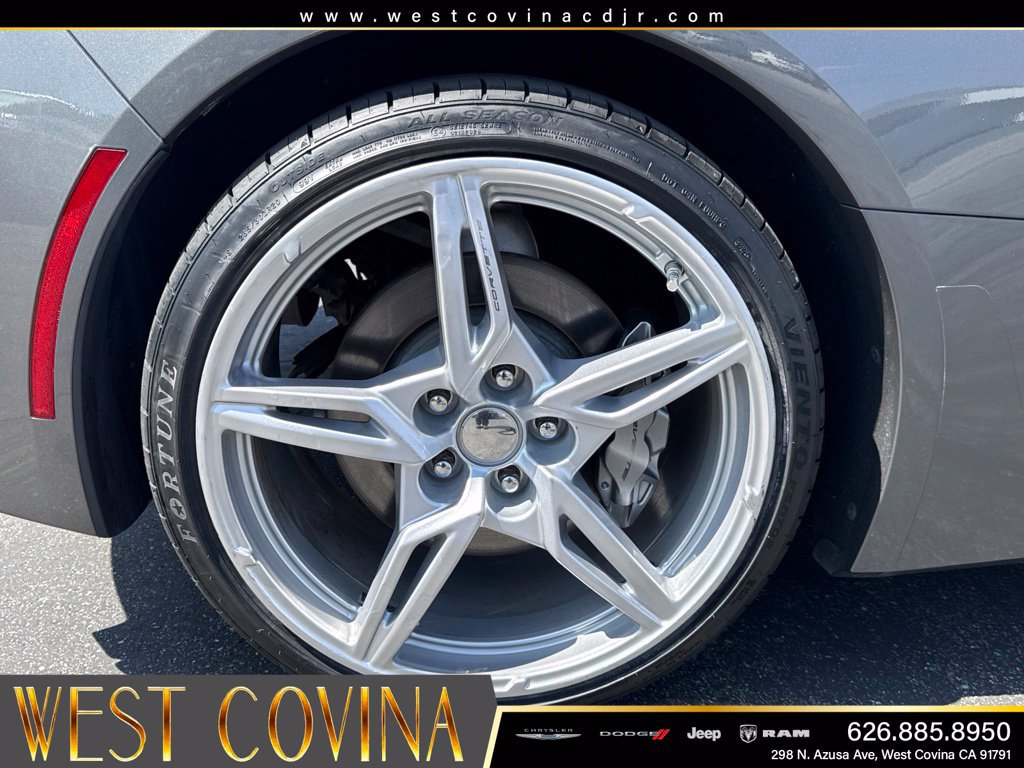 Used 2015 Chevrolet Corvette Stingray Coupe w/ Battery Protection Package RWD image 19