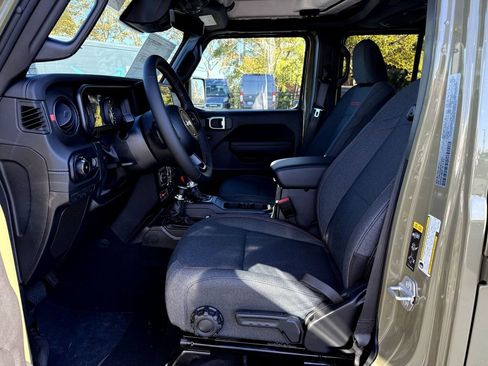 New 2026 Jeep Wrangler Unlimited Rubicon w/ Safety Group image 11