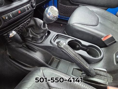 Used 2014 Jeep Wrangler Unlimited Sahara image 28