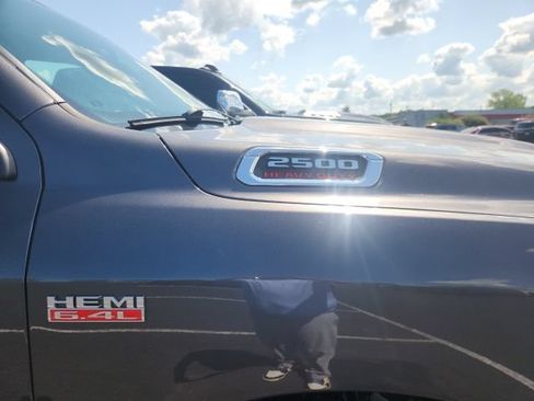 Used 2022 RAM 2500 Big Horn AWD/4WD image 2