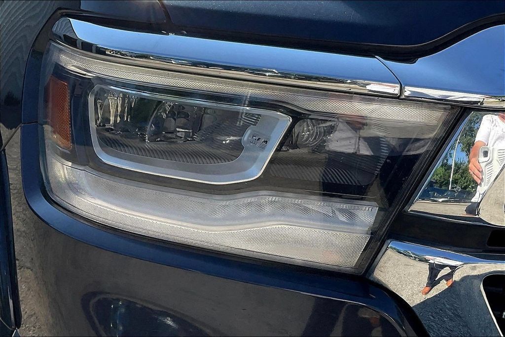 Used 2019 RAM 1500 Laramie AWD/4WD image 30