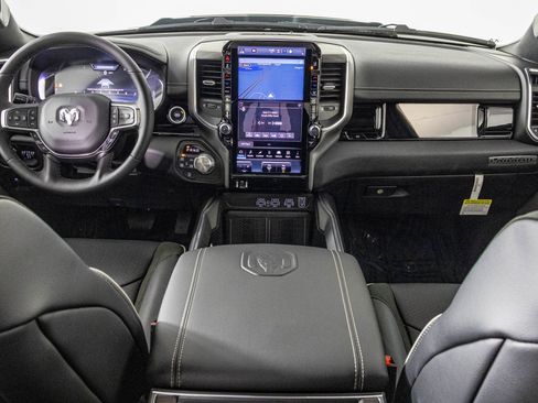 New 2026 RAM 1500 Laramie AWD/4WD image 29