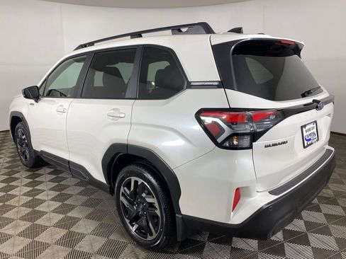 Used 2025 Subaru Forester Limited image 9