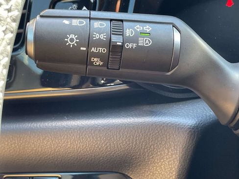 Used 2025 Lexus NX 250 FWD w/ Towing Package (2000 Lbs) image 31