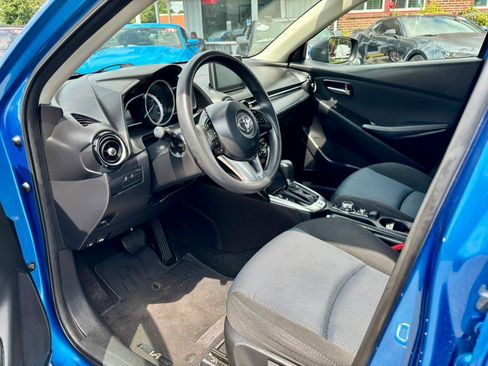 Used 2018 Toyota Yaris iA FWD image 11