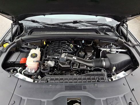 Used 2023 Jeep Grand Cherokee L Laredo image 29