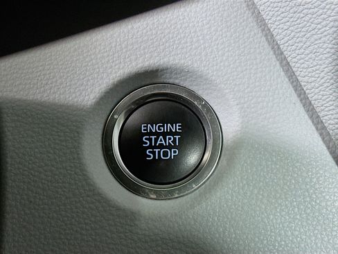 Used 2024 Toyota Corolla SE image 20