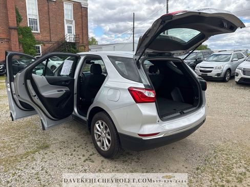 Used 2018 Chevrolet Equinox LS FWD image 28
