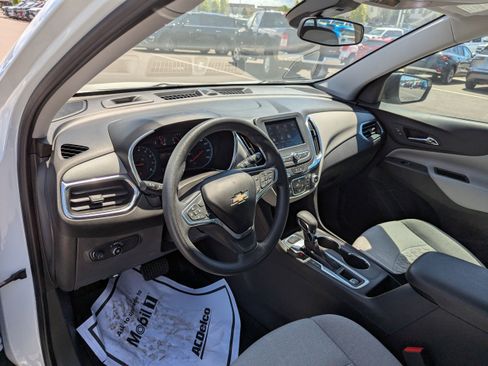 Certified 2022 Chevrolet Equinox LS w/ LPO, Floor Liner Package AWD/4WD image 13