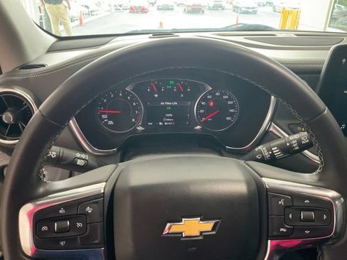 Used 2023 Chevrolet Blazer LT w/ Sound & Technology Package FWD image 9