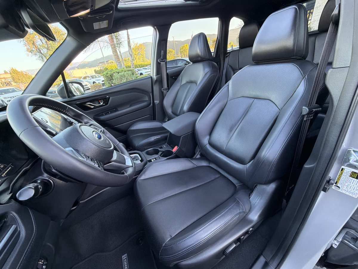 Used 2025 Subaru Forester Limited AWD/4WD image 22