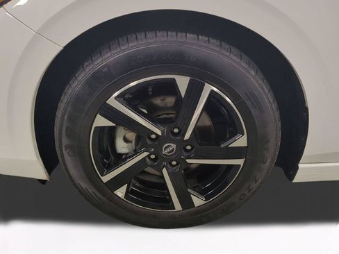 Used 2025 Nissan Sentra SV FWD image 11