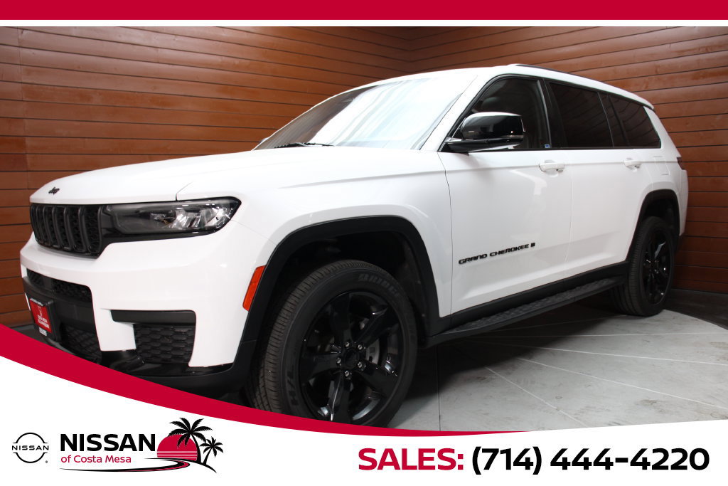 Used 2023 Jeep Grand Cherokee L Laredo RWD image 1