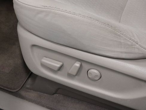 Used 2016 Kia Sedona LX image 22