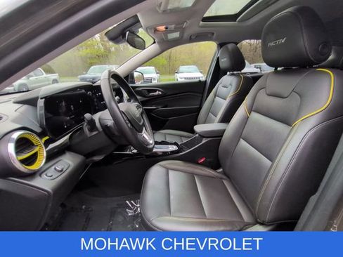 Used 2024 Chevrolet Trax ACTIV w/ Sunroof Package FWD image 20
