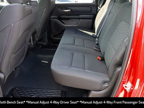 New 2026 RAM 1500 Express AWD/4WD image 17