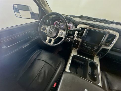 Used 2018 RAM 2500 Laramie w/ Convenience Group image 9