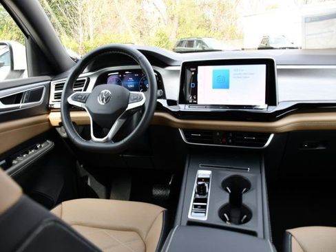 New 2026 Volkswagen Atlas Cross Sport SE AWD/4WD image 17