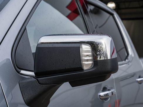 Used 2025 Chevrolet Silverado 1500 LTZ w/ Z71 Off-Road Package image 18