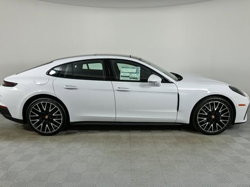 New 2025 Porsche Panamera image 28
