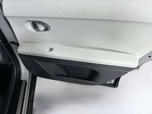 Used 2024 Hyundai Ioniq 5 SEL image 30