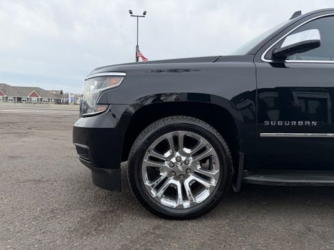 Used 2015 Chevrolet Suburban LT image 10