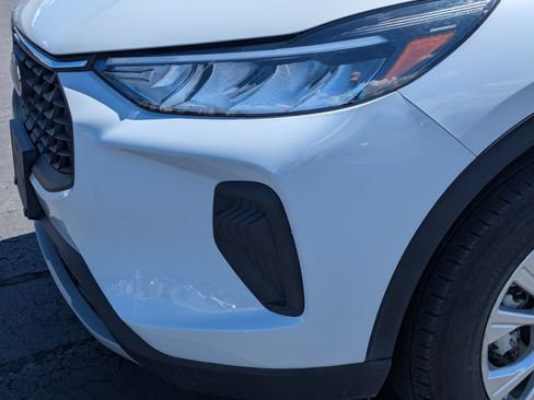 Used 2025 Ford Escape Active AWD/4WD image 12