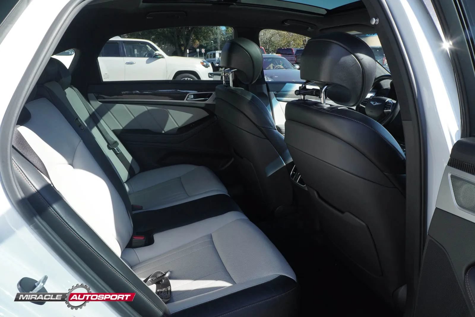 Used 2018 Genesis G80 3.3T Sport RWD image 37