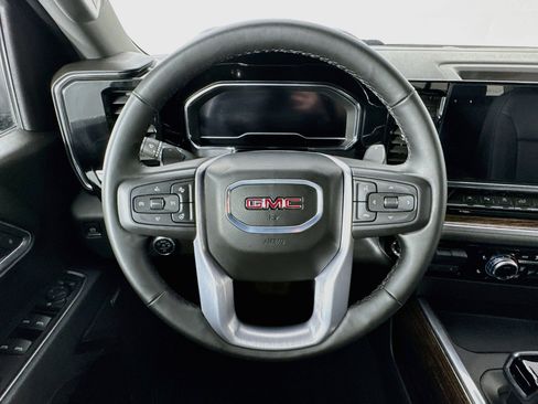 Used 2025 GMC Sierra 1500 Elevation w/ Elevation Premium Package AWD/4WD image 11