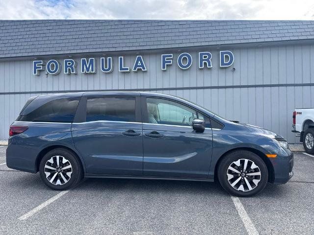 Used 2025 Honda Odyssey EX-L image 2