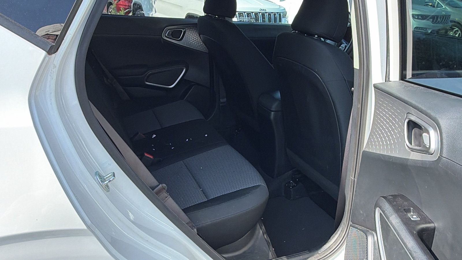 Used 2023 Kia Soul LX w/ LX Technology Package FWD image 21