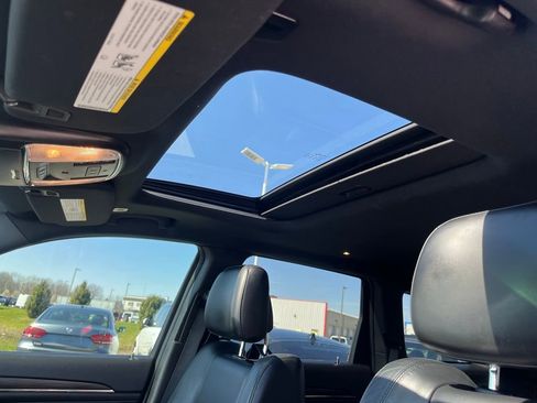 Used 2021 Jeep Grand Cherokee Limited image 16