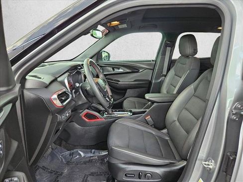 Used 2023 Chevrolet TrailBlazer RS w/ Sun and Liftgate Package FWD image 15